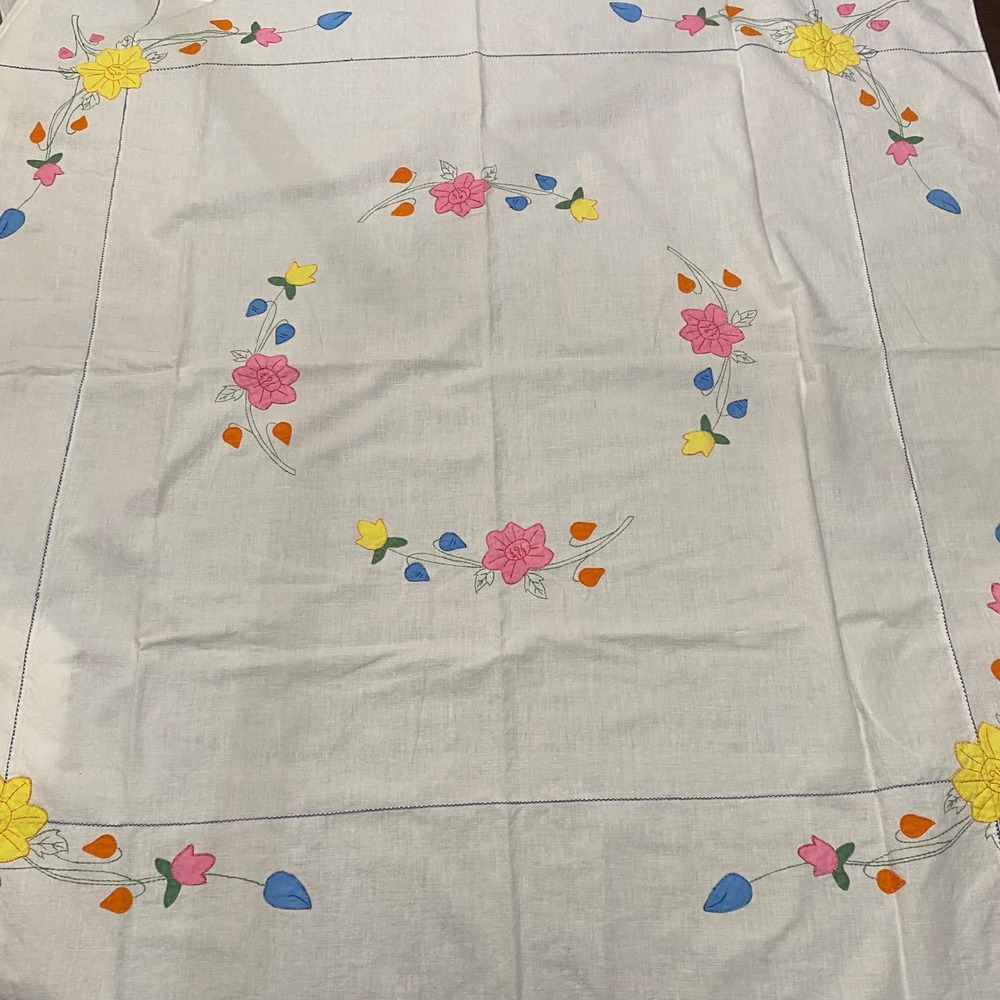 Vintage Hand Stitched Floral Applique Tablecloth and 3 Scalloped Napkins